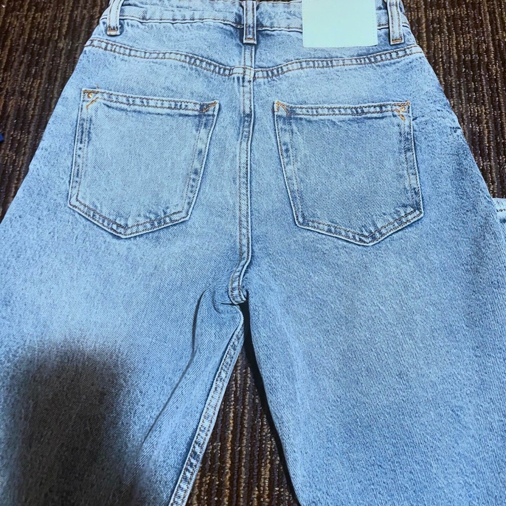 Jean - Picture 3 of 3